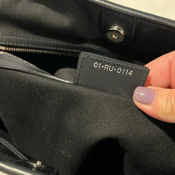 DIOR Tote - Picture 13 of 13